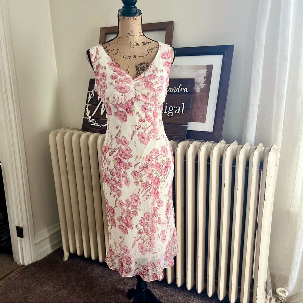 Soft floral pink and white vintage dress